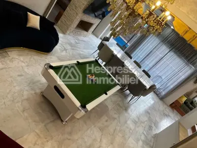Villa de luxe à louer à Guéliz. 4 chambres agréables. Meublé