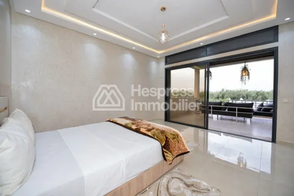 Maison de luxe à vendre à Route de Fez. 5 chambres. Meublé