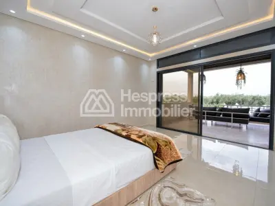 Luxury house for sale on Route de Fez. 5 bedrooms. Furnished.
