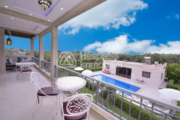 Maison de luxe à vendre à Route de Fez. 5 chambres. Meublé