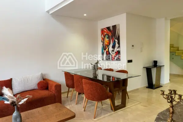 Apartment for rent in Gueliz . 5 large rooms. Furnished.