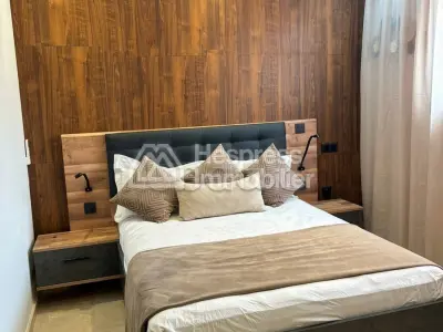Appartement à louer à Guéliz. 5 grandes pièces. Meublé