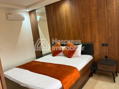 Appartement à louer à Guéliz. 5 grandes pièces. Meublé
