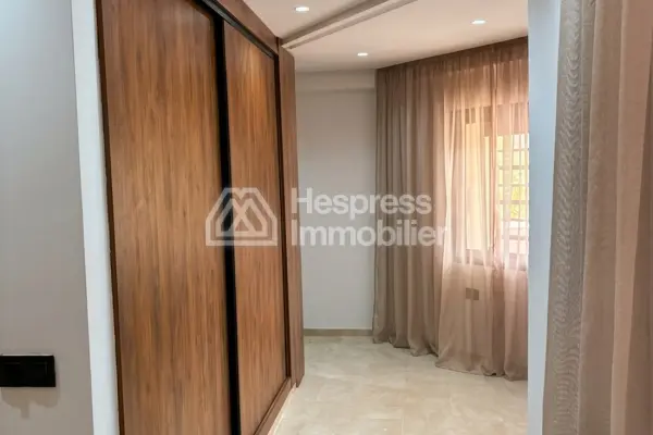 Apartment for rent in Gueliz . 5 large rooms. Furnished.
