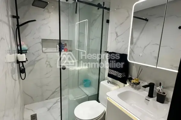 Superb apartment for rent in Gueliz . Comfortable 3 rooms. Furnished.