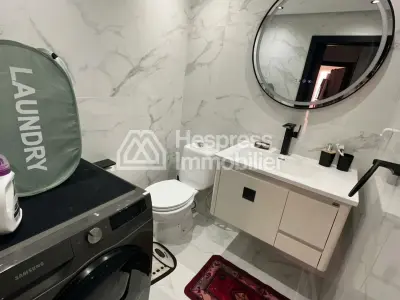 Superb apartment for rent in Gueliz . Comfortable 3 rooms. Furnished.