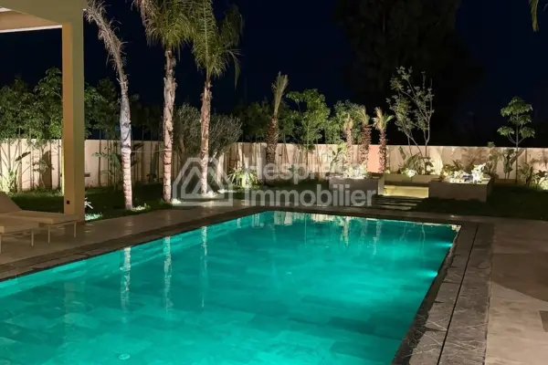 Beautiful villa for sale in Route De L'Ourika . 6 large rooms. Well furnished.