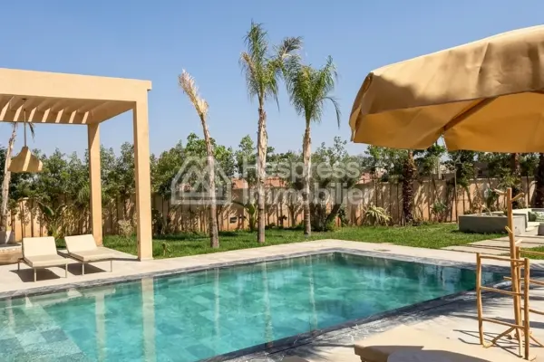 Beautiful villa for sale in Route De L'Ourika . 6 large rooms. Well furnished.