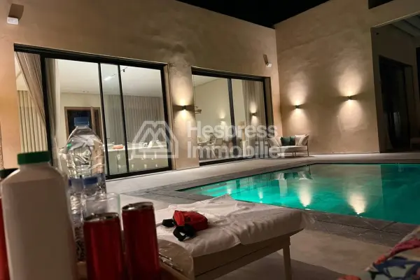 Beautiful villa for sale in Route De L'Ourika . 6 large rooms. Well furnished.