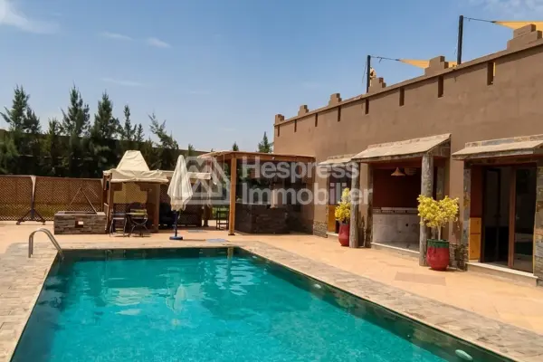 Luxury villa for rent on Route de Tahanaout. 6 comfortable rooms. Furnished.