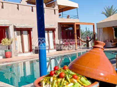 Luxury villa for rent on Route de Tahanaout. 6 comfortable rooms. Furnished.