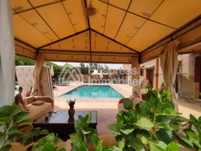 Luxury villa for rent on Route de Tahanaout. 6 comfortable rooms. Furnished.