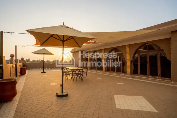 Luxury villa for rent on Route de Tahanaout. 6 comfortable rooms. Furnished.
