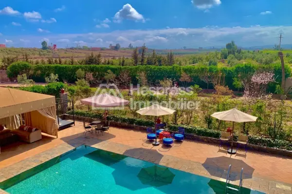 Luxury villa for rent on Route de Tahanaout. 6 comfortable rooms. Furnished.