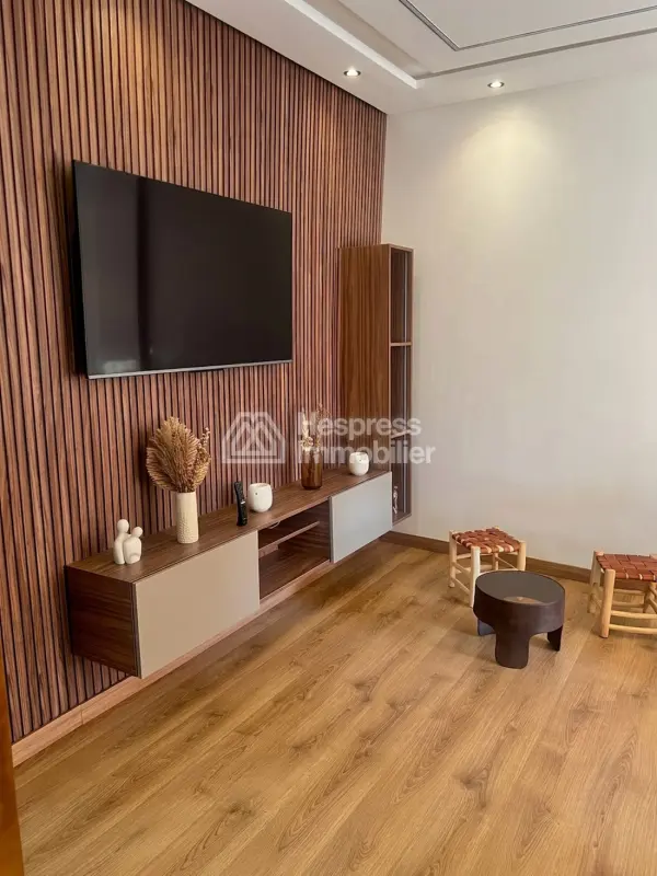 Location d'un appartement à Route Casablanca. 2 chambres agréables. Bien meublé