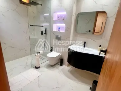 Location d'un appartement à Route Casablanca. 2 chambres agréables. Bien meublé