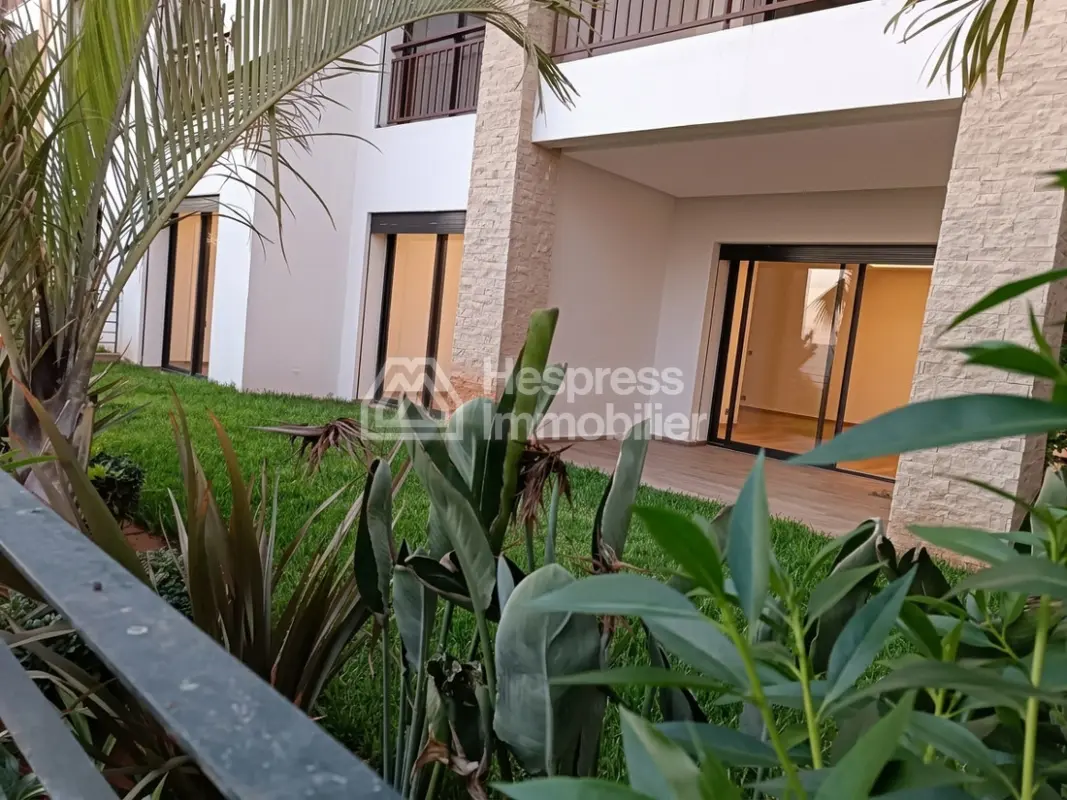 Rez de jardin premium à Dar bouazza Location