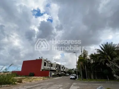 Terrain RARE à vendre dans la zone villa Nassim
