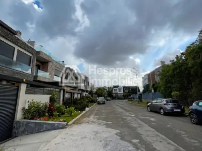 Terrain RARE à vendre dans la zone villa Nassim