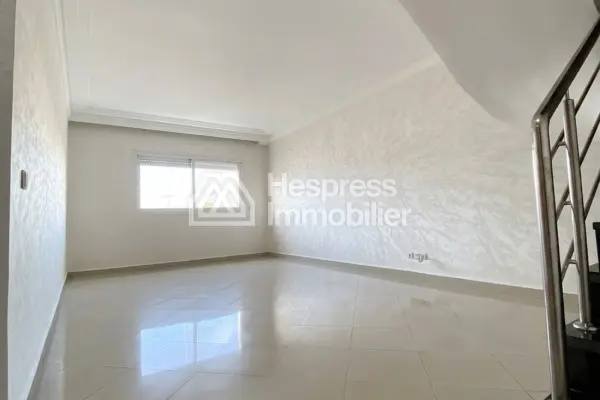 Duplex for rent with terrace near bd d Anfa