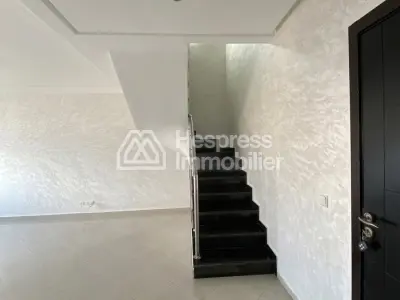Duplex for rent with terrace near bd d Anfa