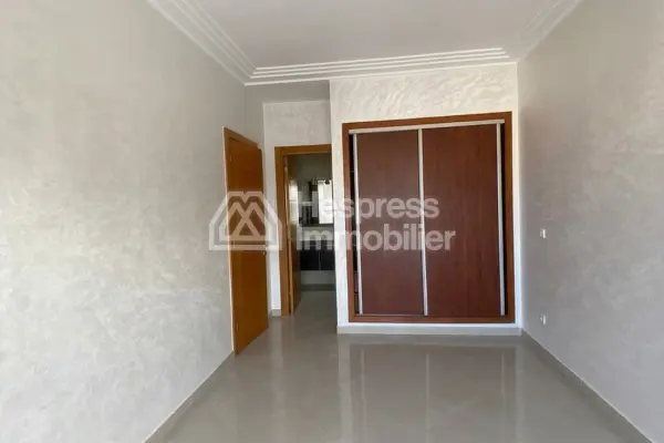 Duplex for rent with terrace near bd d Anfa