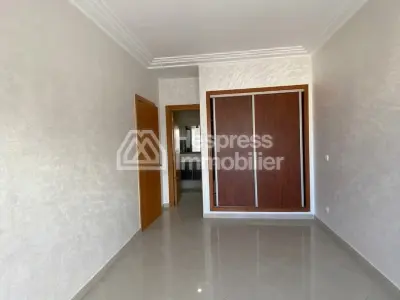 Duplex for rent with terrace near bd d Anfa