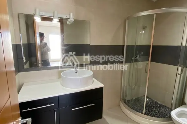 Duplex for rent with terrace near bd d Anfa