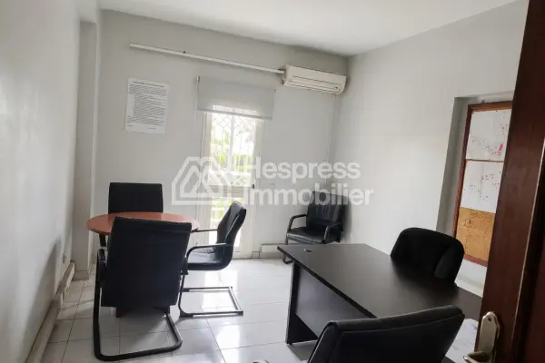 Location villa commerciale a Sidi Maarouf