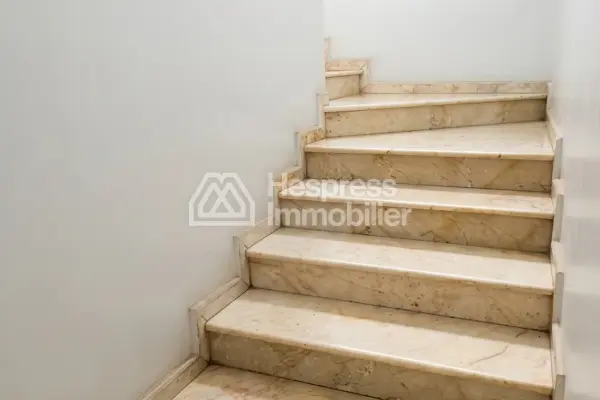 Location villa commerciale a Sidi Maarouf