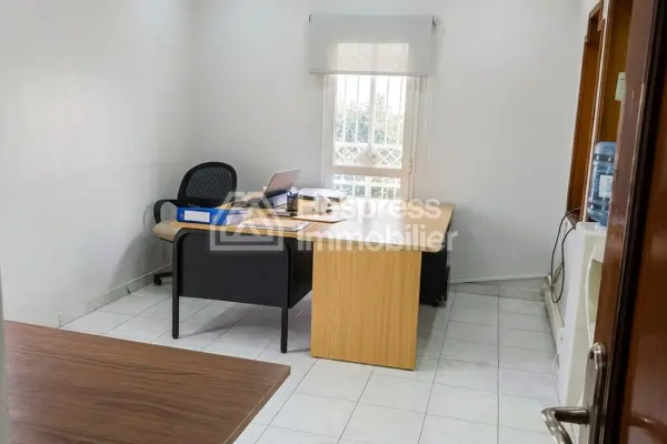 Location villa commerciale a Sidi Maarouf