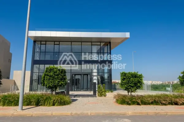 Luxury commercial villa for sale in Tamaris