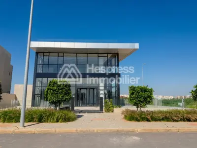 Villa commercial de haut standing à vendre à Tamaris