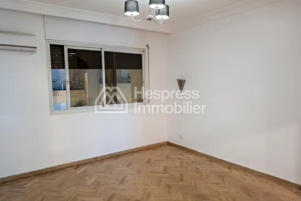 Beautiful apartment for rent in Racine extension