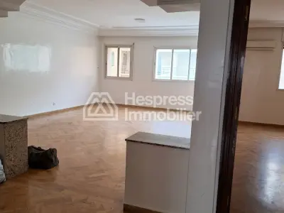 Beautiful apartment for rent in Racine extension