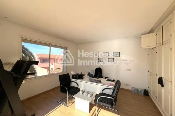 Apartment for rent at Sidi Maarouf . 500 sq m. Equipped kitchen