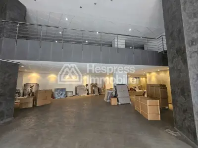 Commercial premises for sale, 278m², located at Palmier