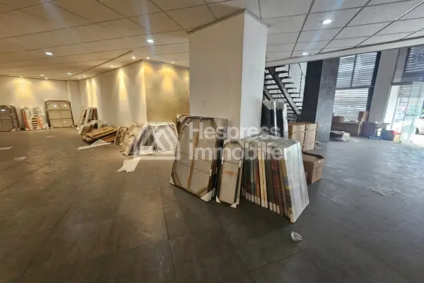 Commercial premises for sale, 278m², located at Palmier