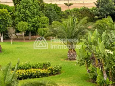 Beautiful villa with swimming pool for sale, 18465m²