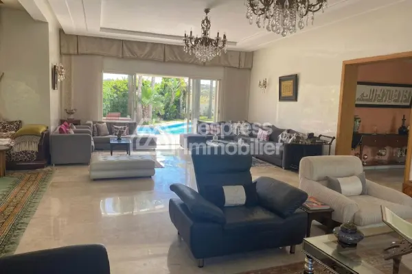Jolie villa à vendre dar Bouazza 1117m²