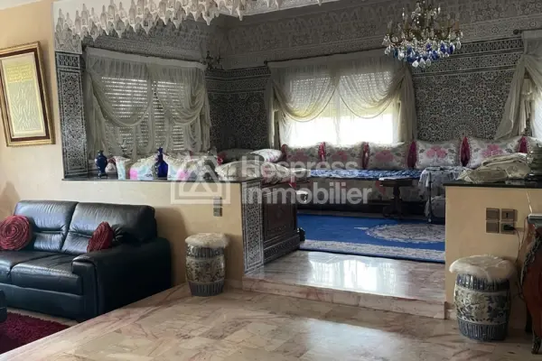 Villa à vendre a usage commercial CIL 480m²