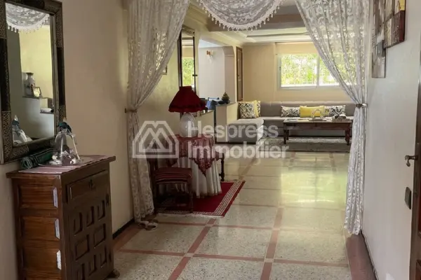 Villa à vendre a usage commercial CIL 480m²