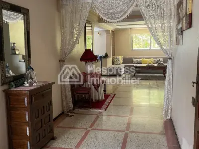 Villa à vendre a usage commercial CIL 480m²