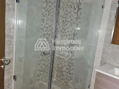 شقة جميلة للبيع، مساحتها 115 متر مربع كاليفورنيا