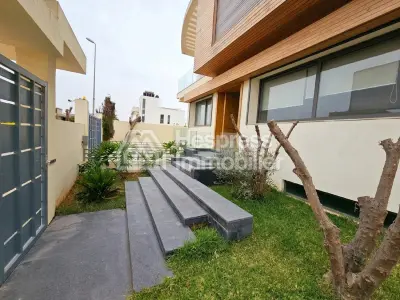 Beautiful villa with pool for sale, 420m², Tamaris