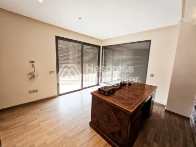 Beautiful villa with pool for sale, 420m², Tamaris