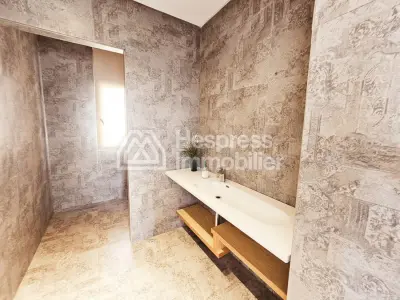 Beautiful villa with pool for sale, 420m², Tamaris