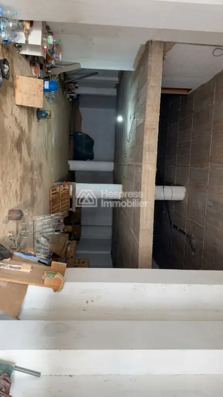 Beau local à vendre à Val Fleury. Superficie 216 m²