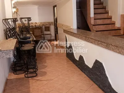 Commercial premises for sale in Mers Sultan