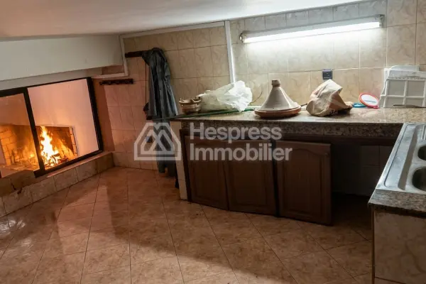 Commercial premises for sale in Mers Sultan